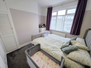 Bedroom- click for photo gallery